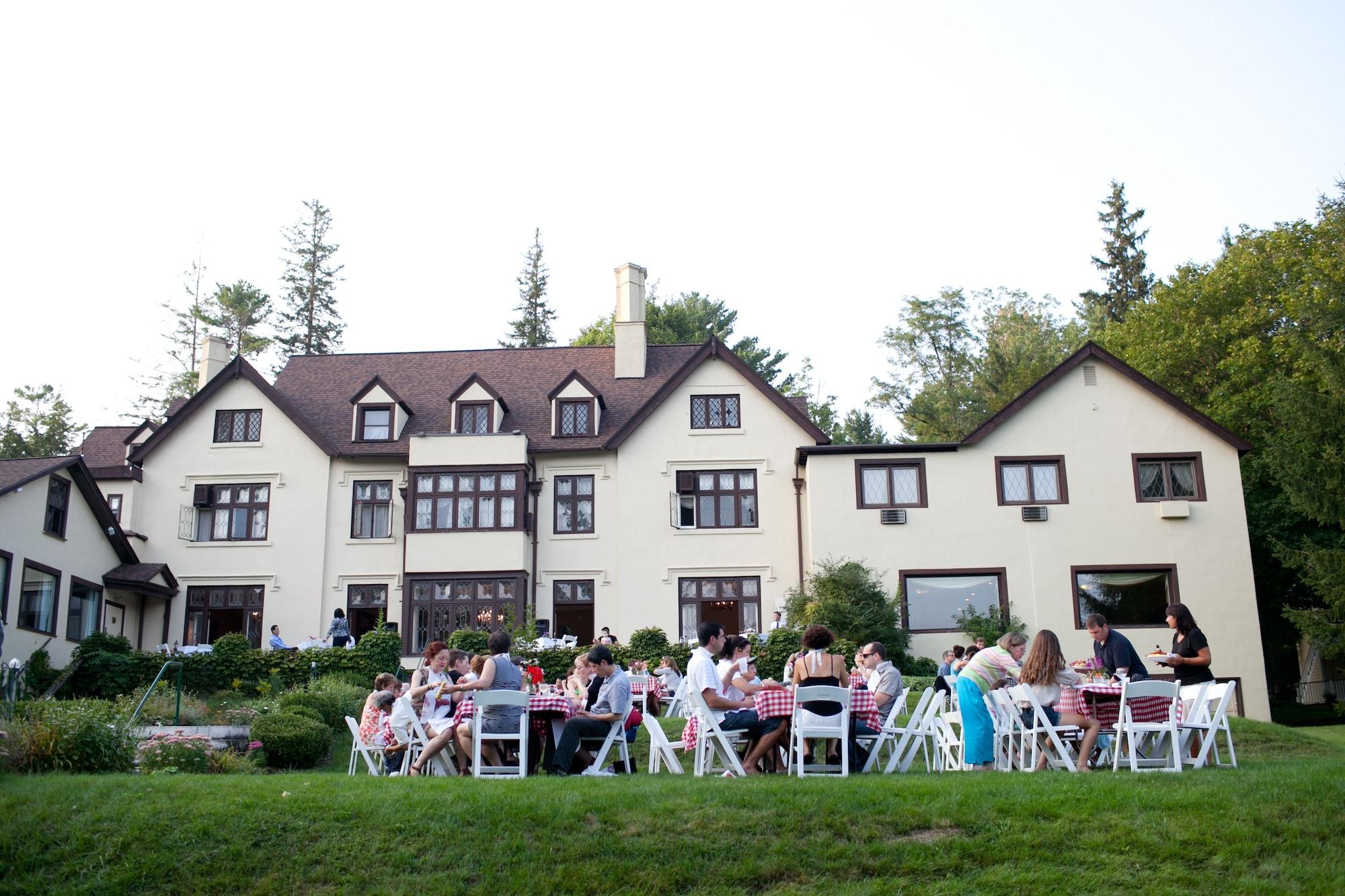Seven Hills Inn Ленокс Екстер'єр фото