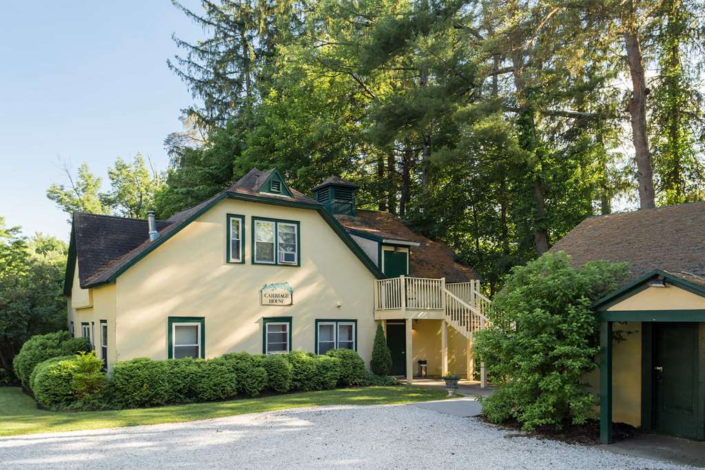 Seven Hills Inn Ленокс Екстер'єр фото